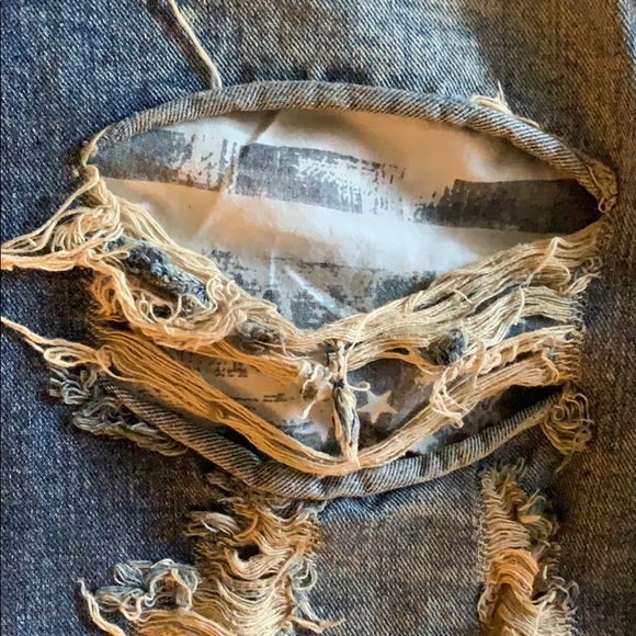 Distressed paint splattered jeans - Picture 5 of 8